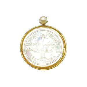 Vintage Space Needle Seattle USA Brooch Pendant Gold-Tone With Faux Pearl Accent